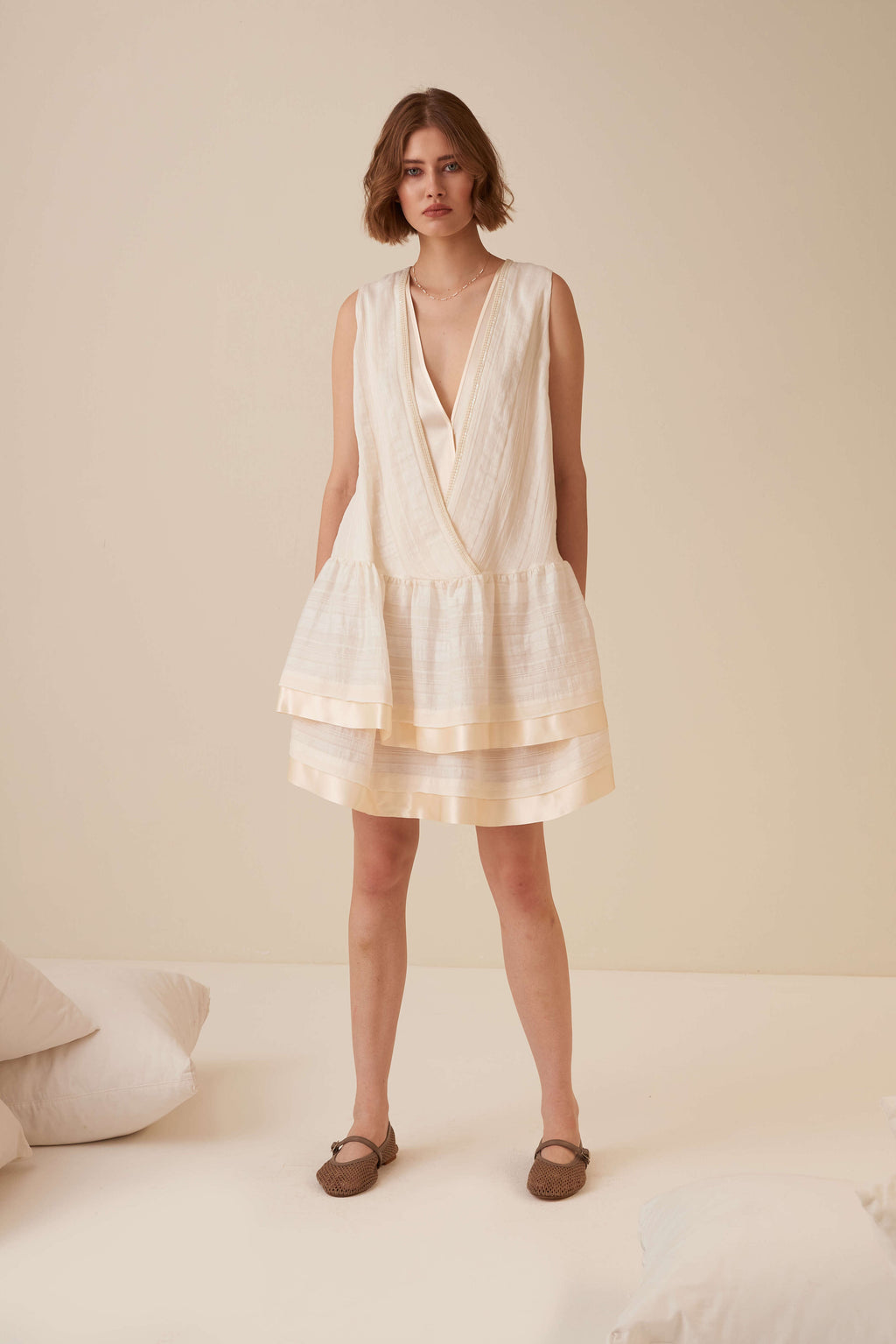 Abito corto incrociato