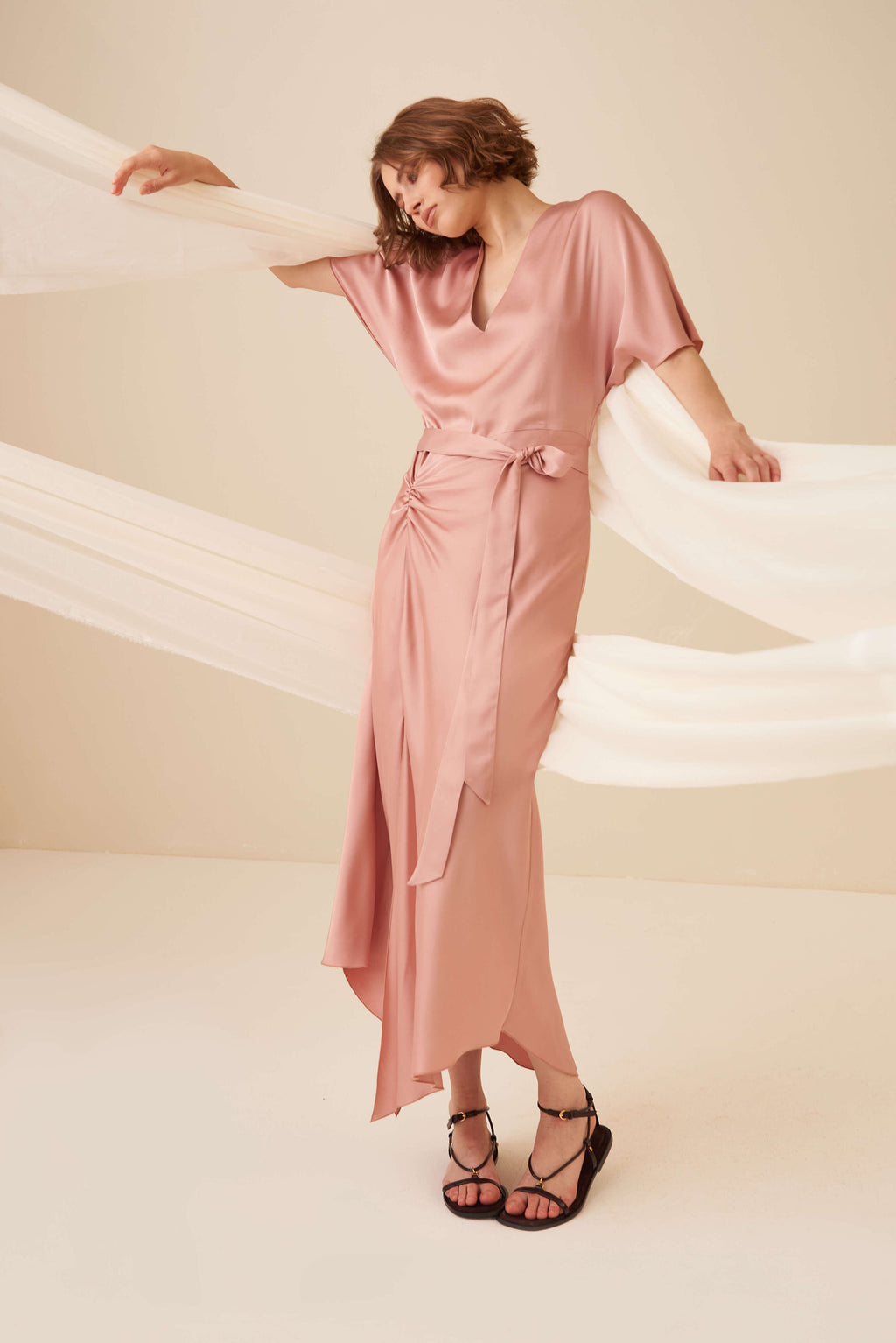 Abito lungo in raso di viscosa