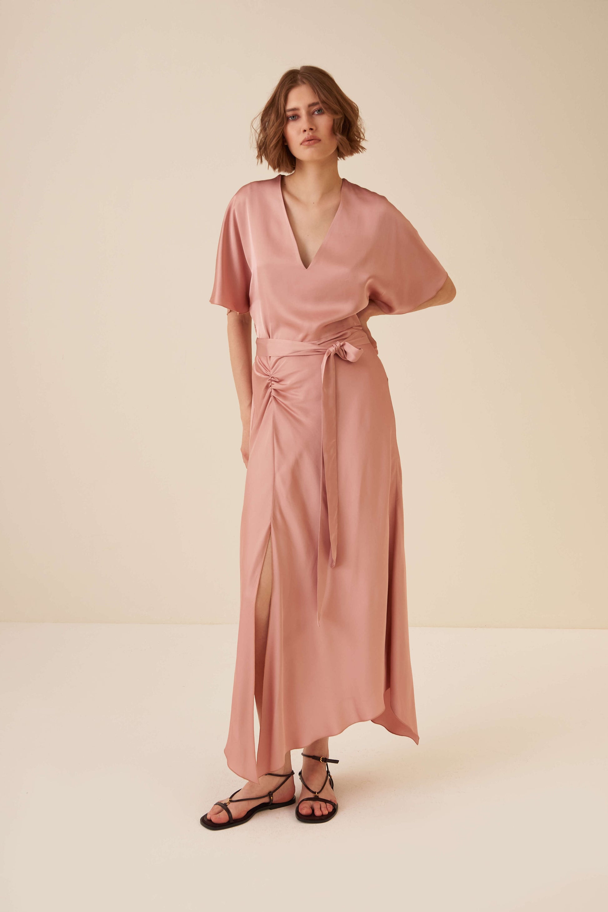 Abito lungo in raso di viscosa