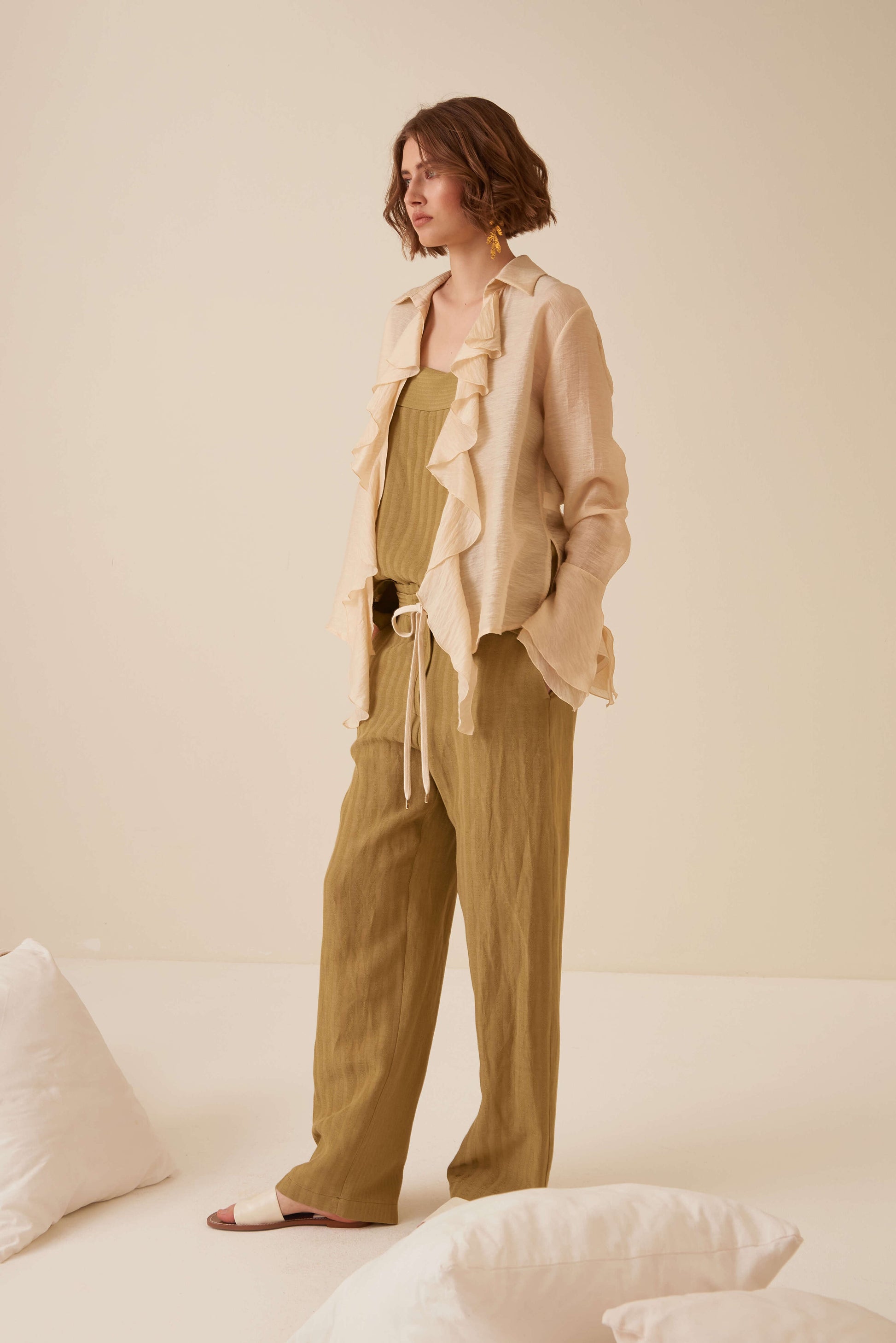 Pantalone con coulisse e tasca a toppa