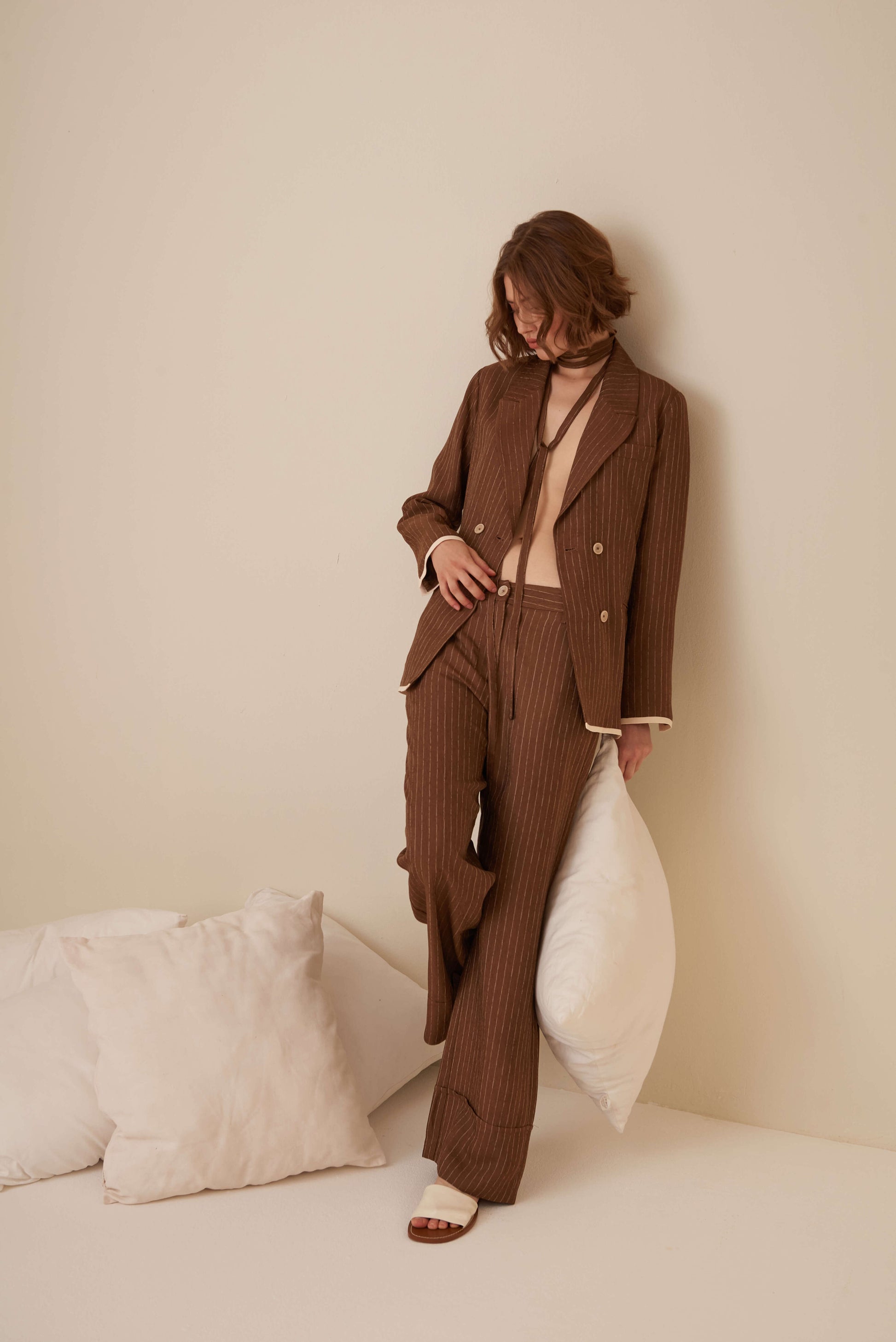 Pantalone gessato a palazzo