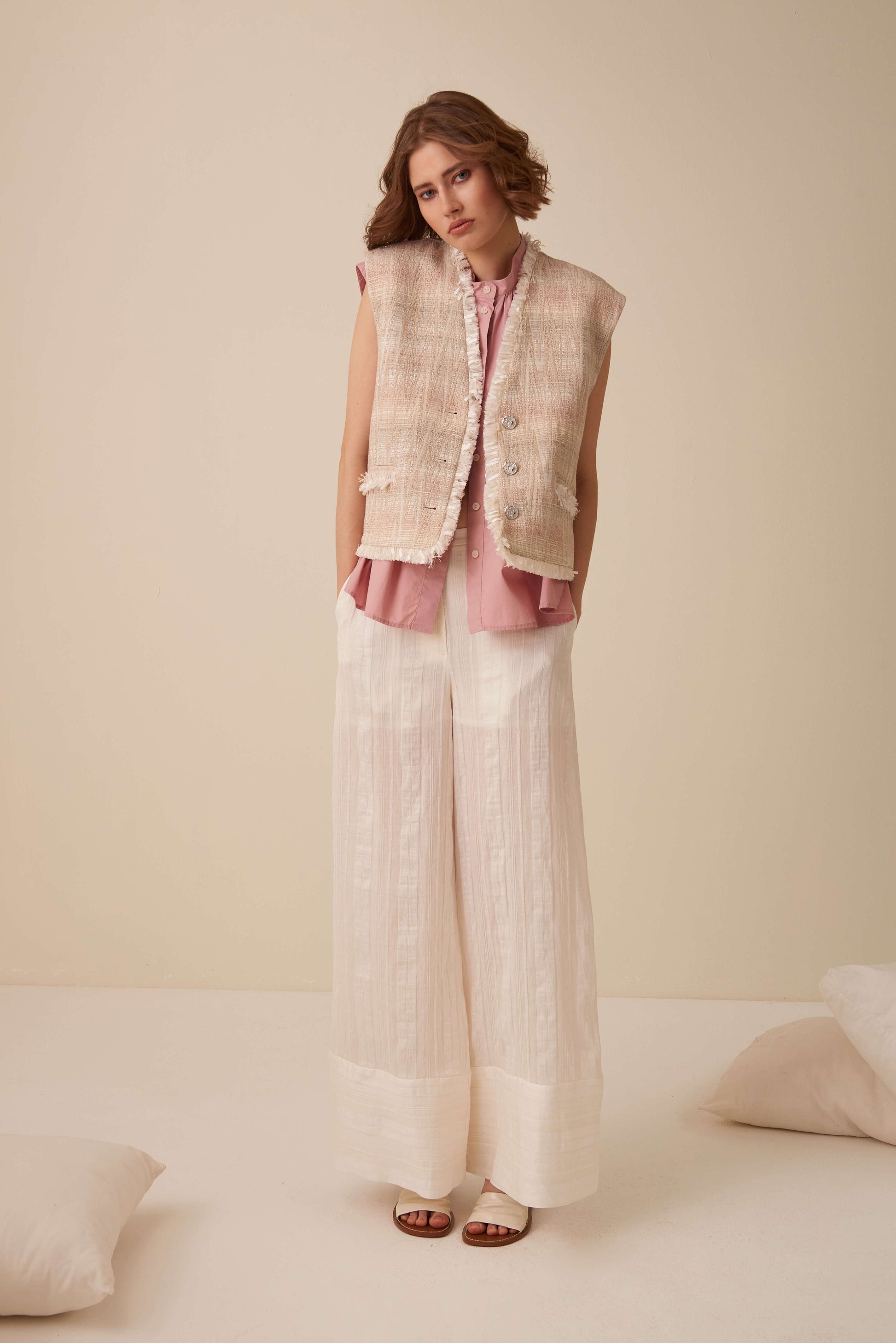 Pantalone a palazzo con maxi balza