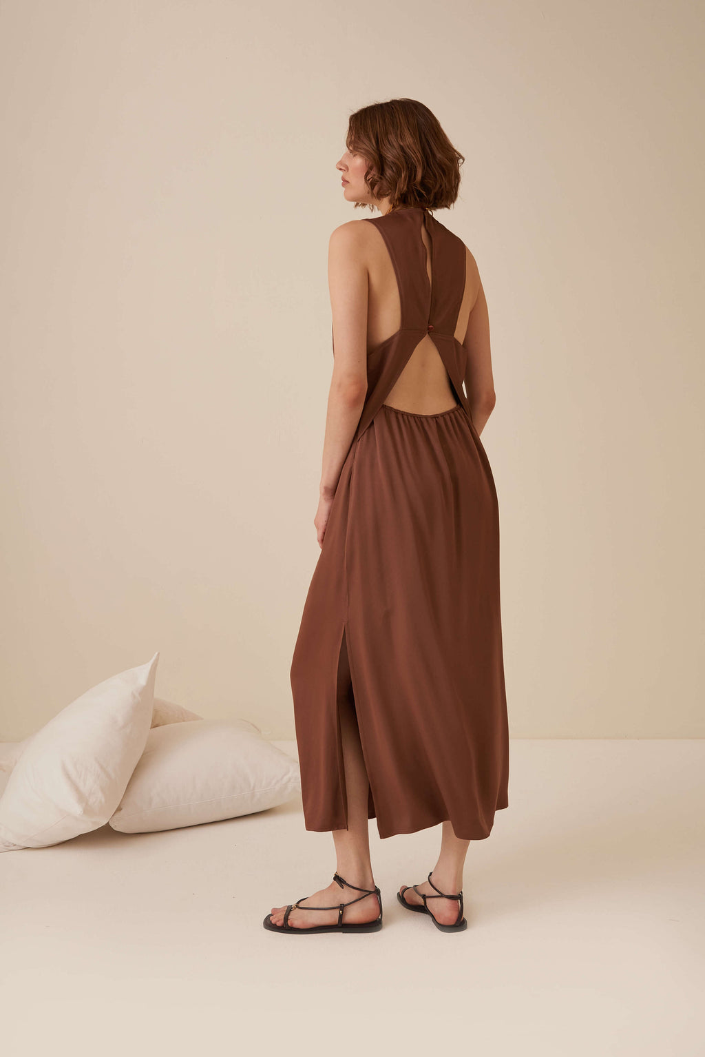 Abito lungo smanicato