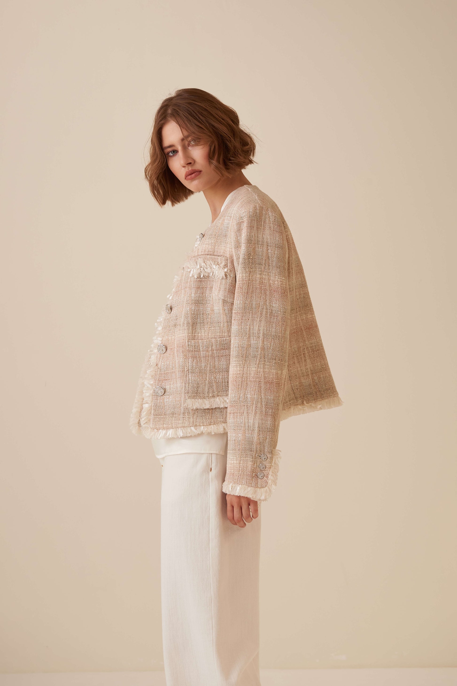 Giacca scatolina con frangetta