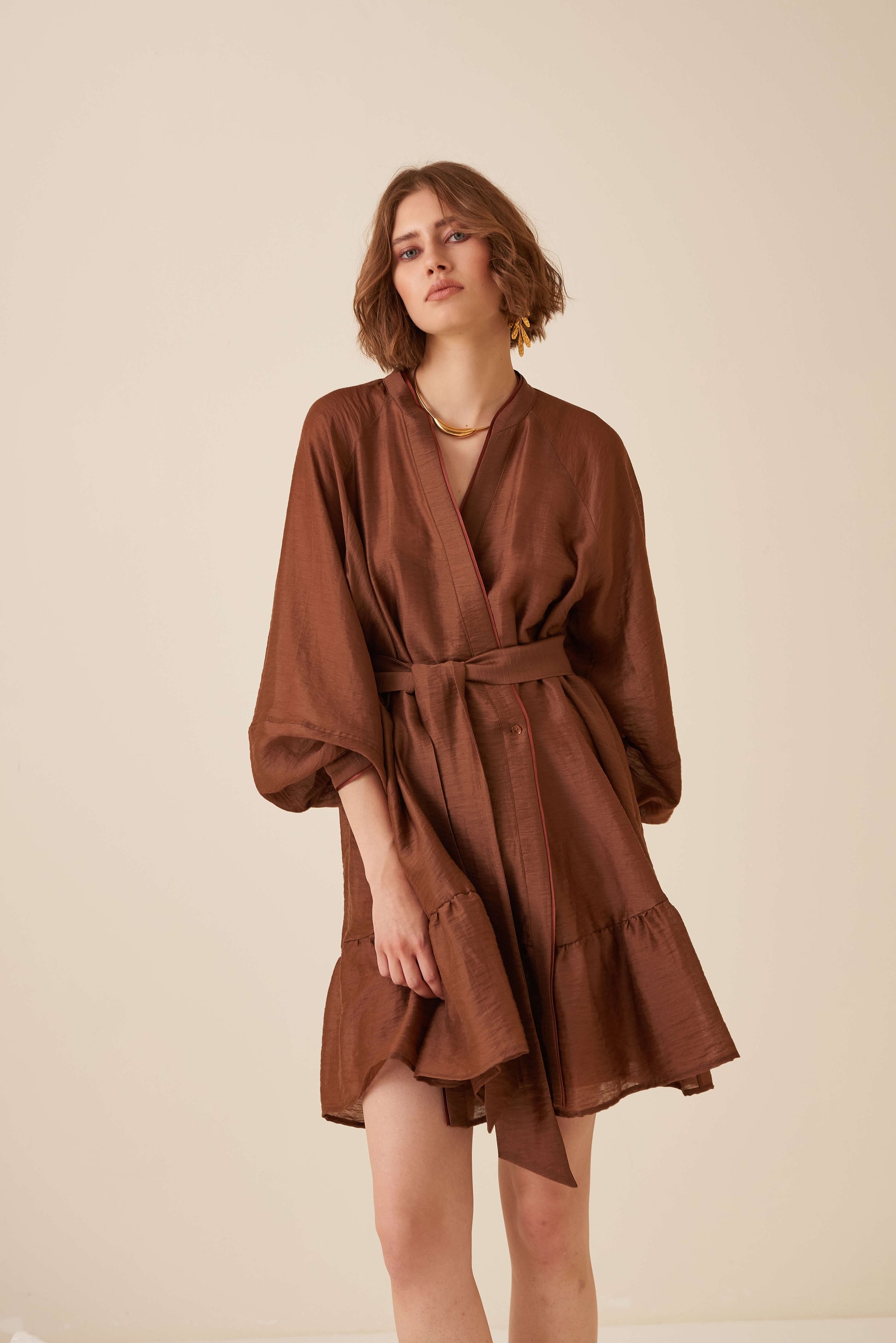 Abito corto con manica raglan