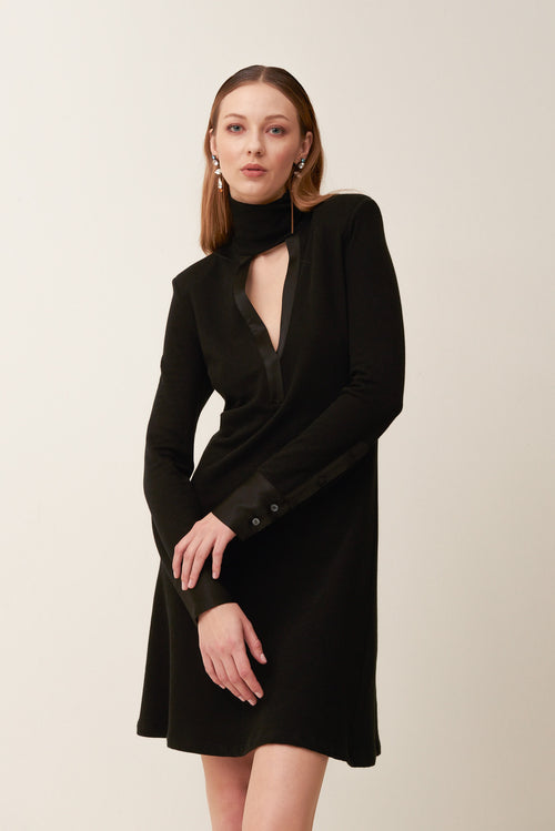 Abito corto in maglia scollo cut out