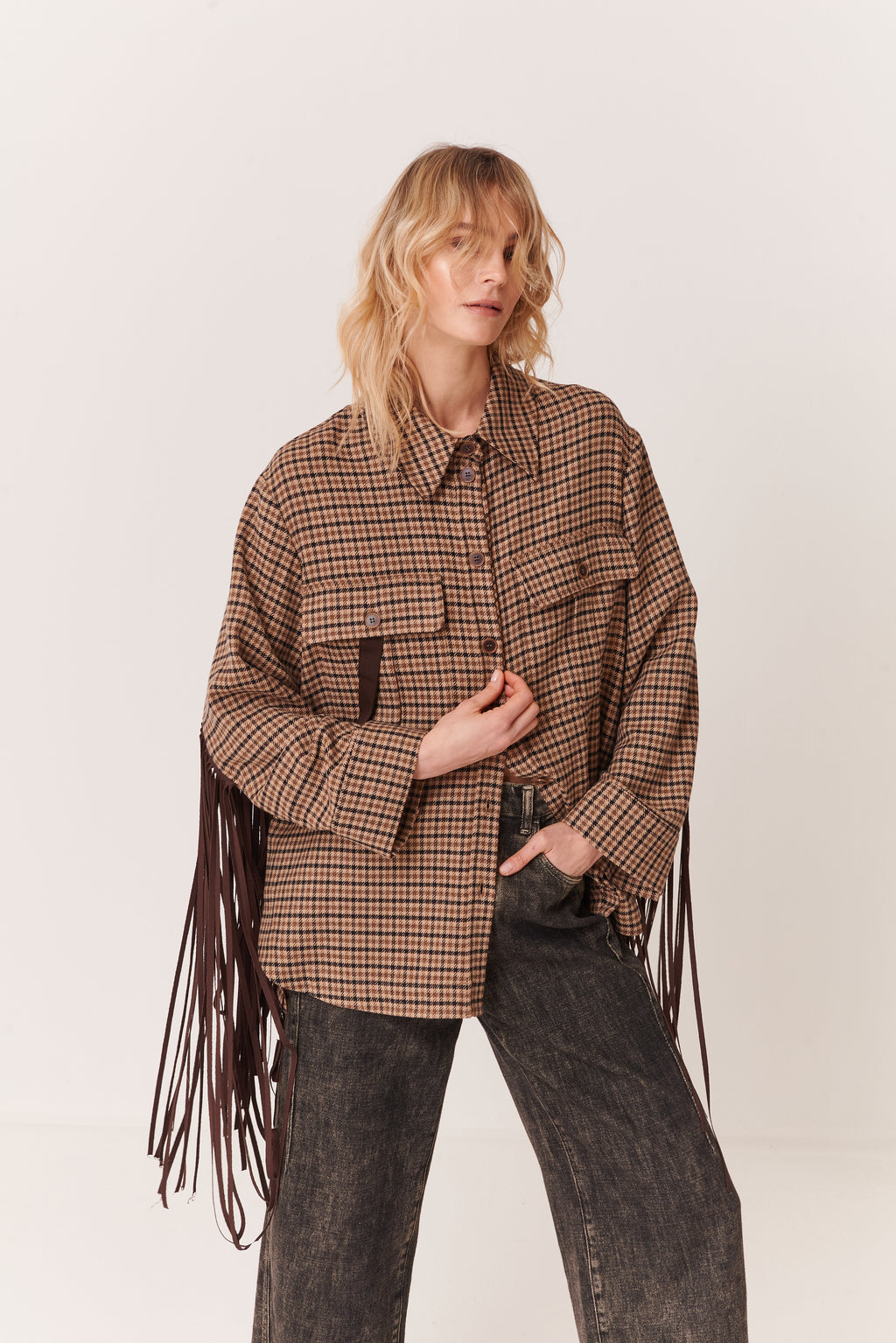 Overshirt in Pied de Poule con frange in suede