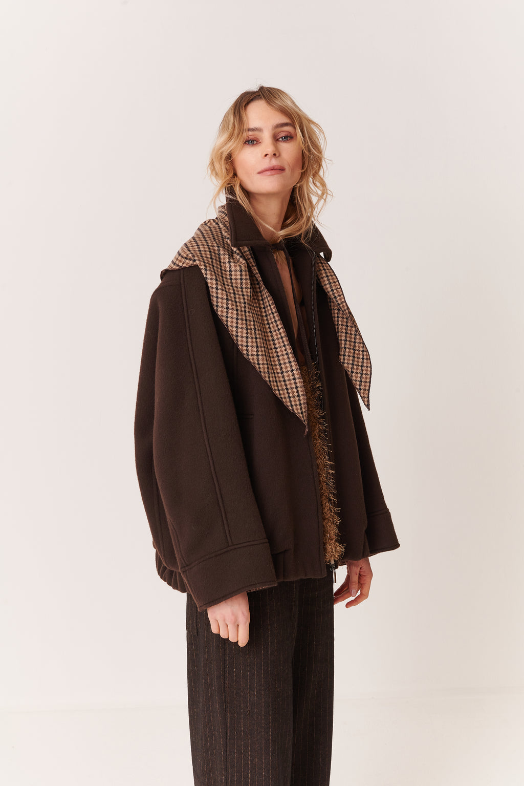 Bomber in Panno con collo a camicia e foulard pied de poule a contrasto