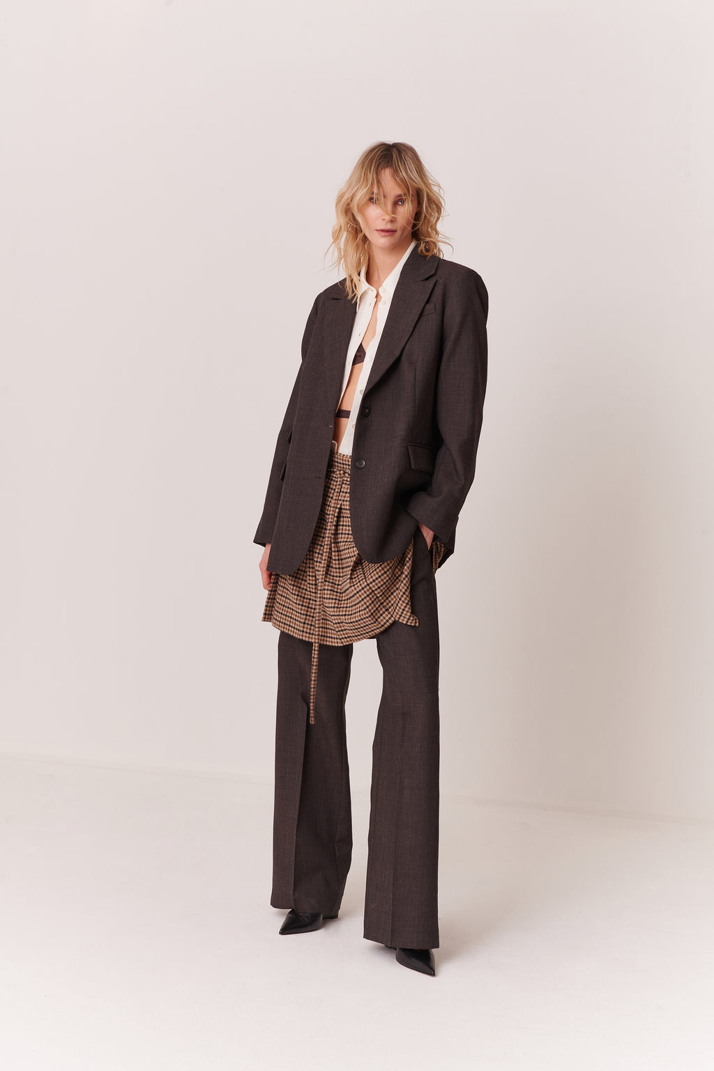 Pantalone a palazzo con stiro in piega