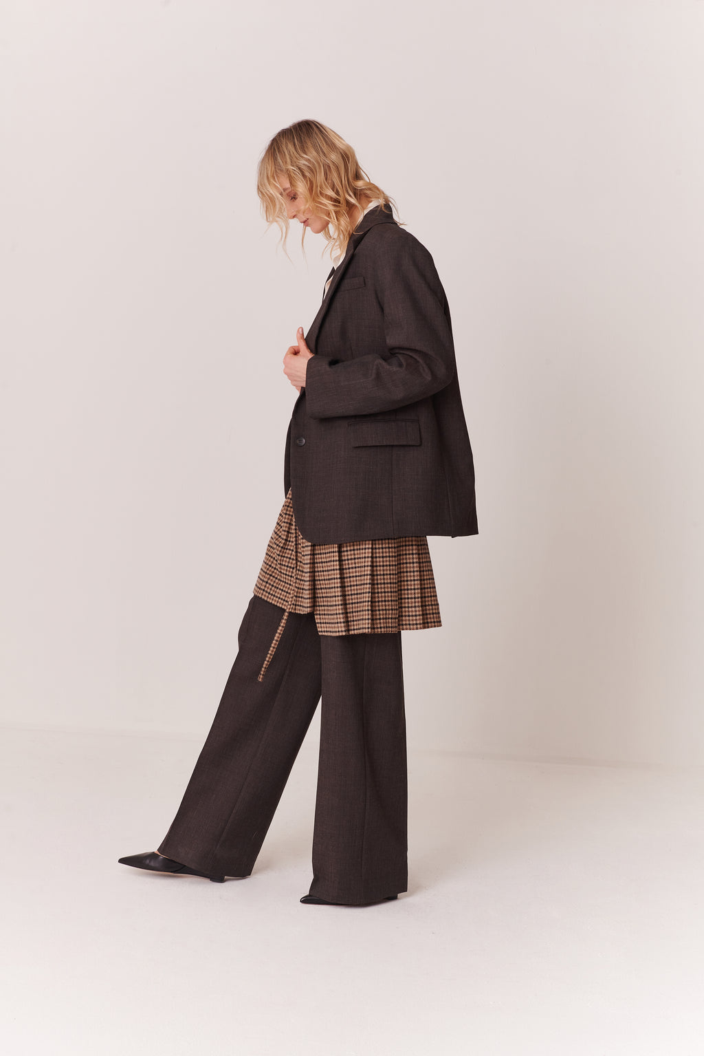 Pantalone a palazzo con stiro in piega