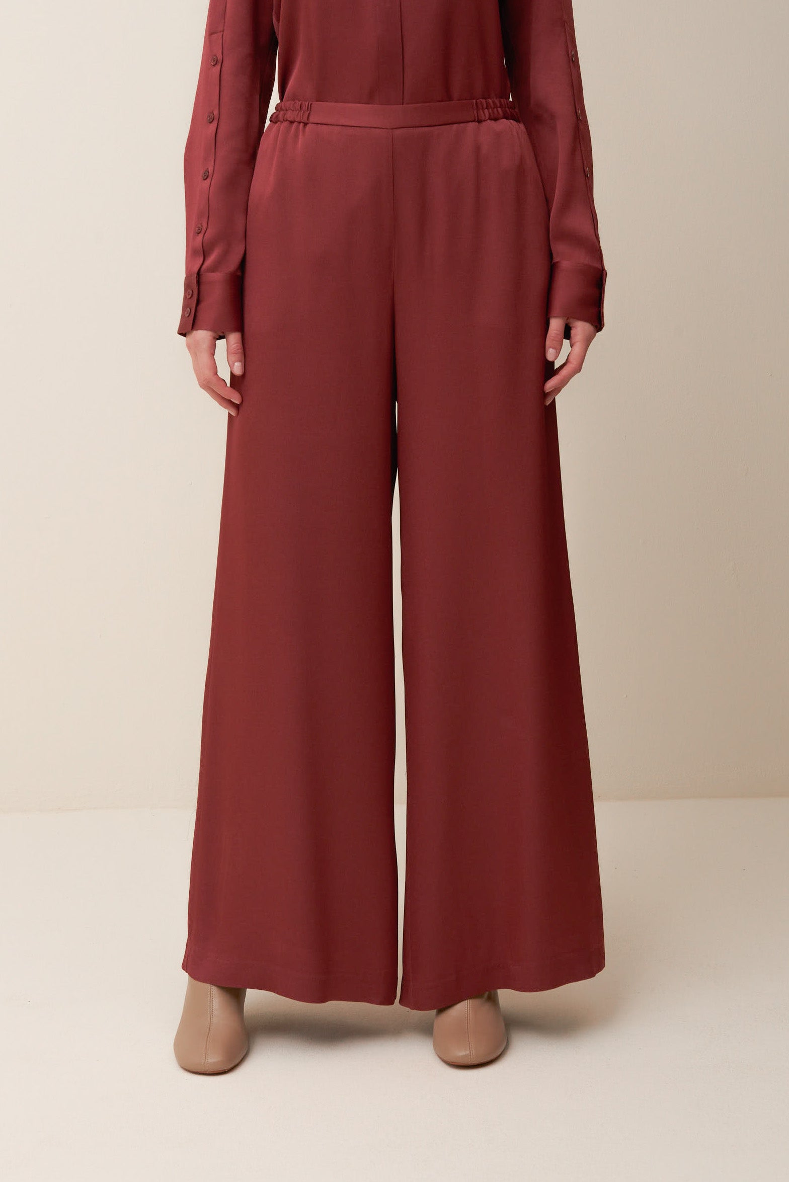 Pantalone a palazzo in crêpe